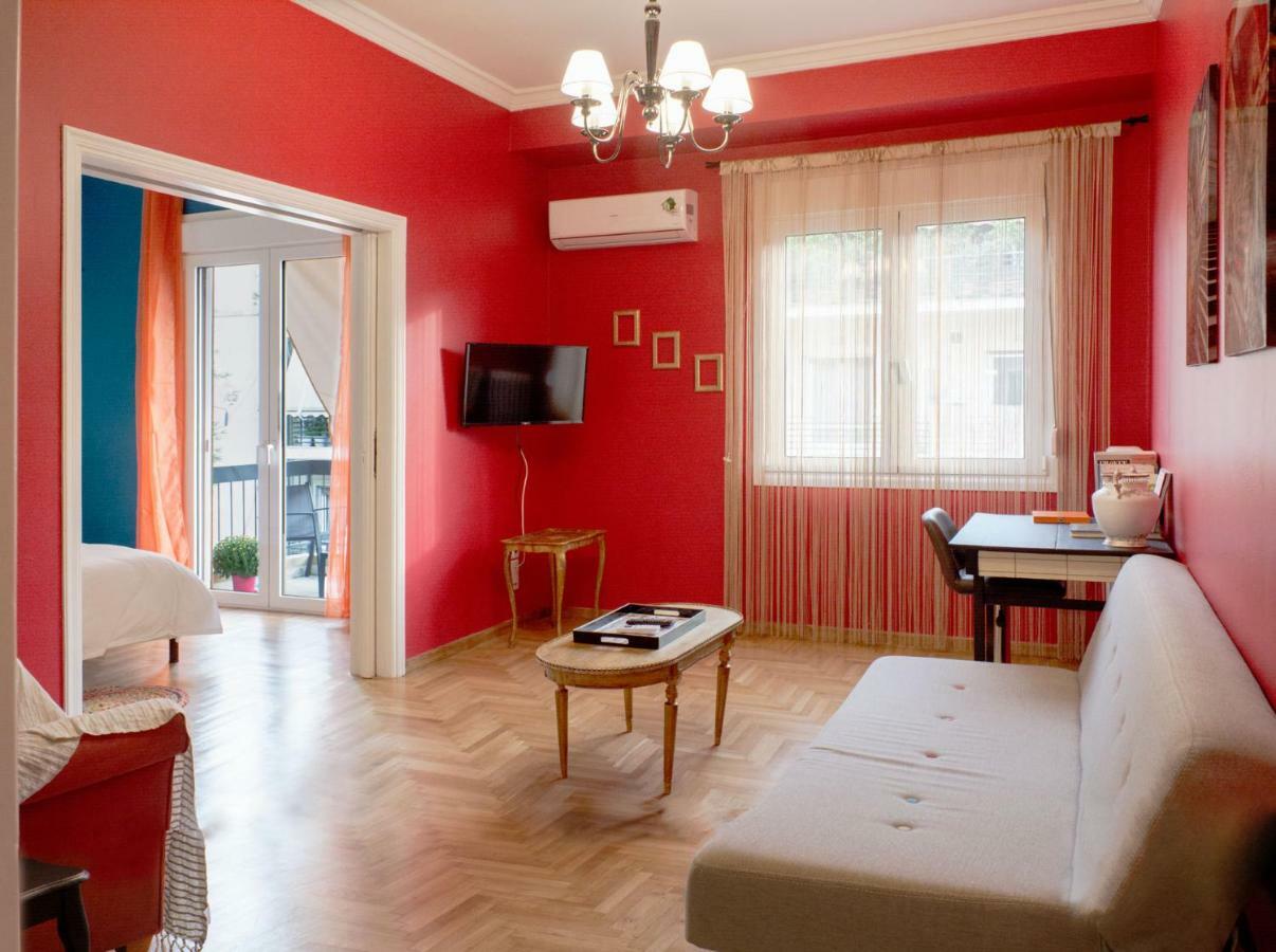 "Casa De Colores", Next To The Metro Atenas Exterior foto
